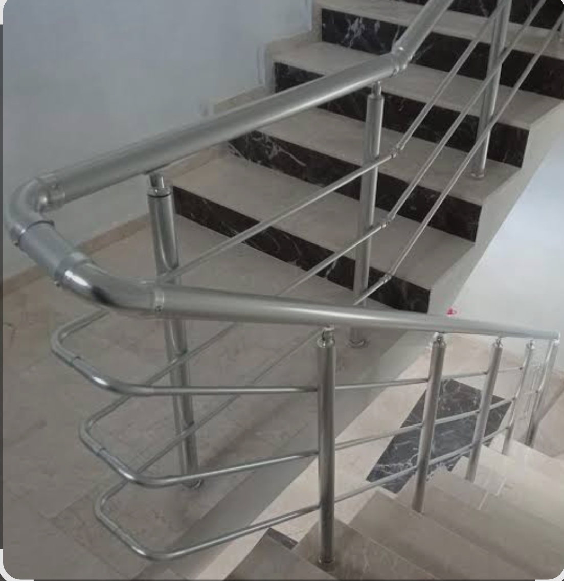 Merdiven Cam Korkuluk Uygulaması
